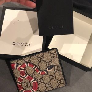 Authentic Gucci men’s wallet